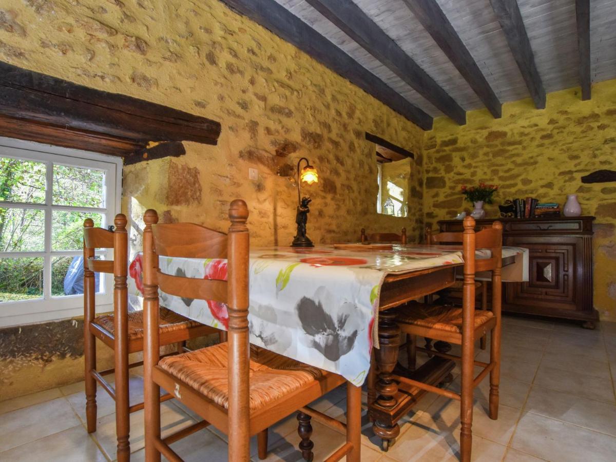 Cosy Holiday Home In Lantheuil With Garden Villefranche-du-Périgord المظهر الخارجي الصورة