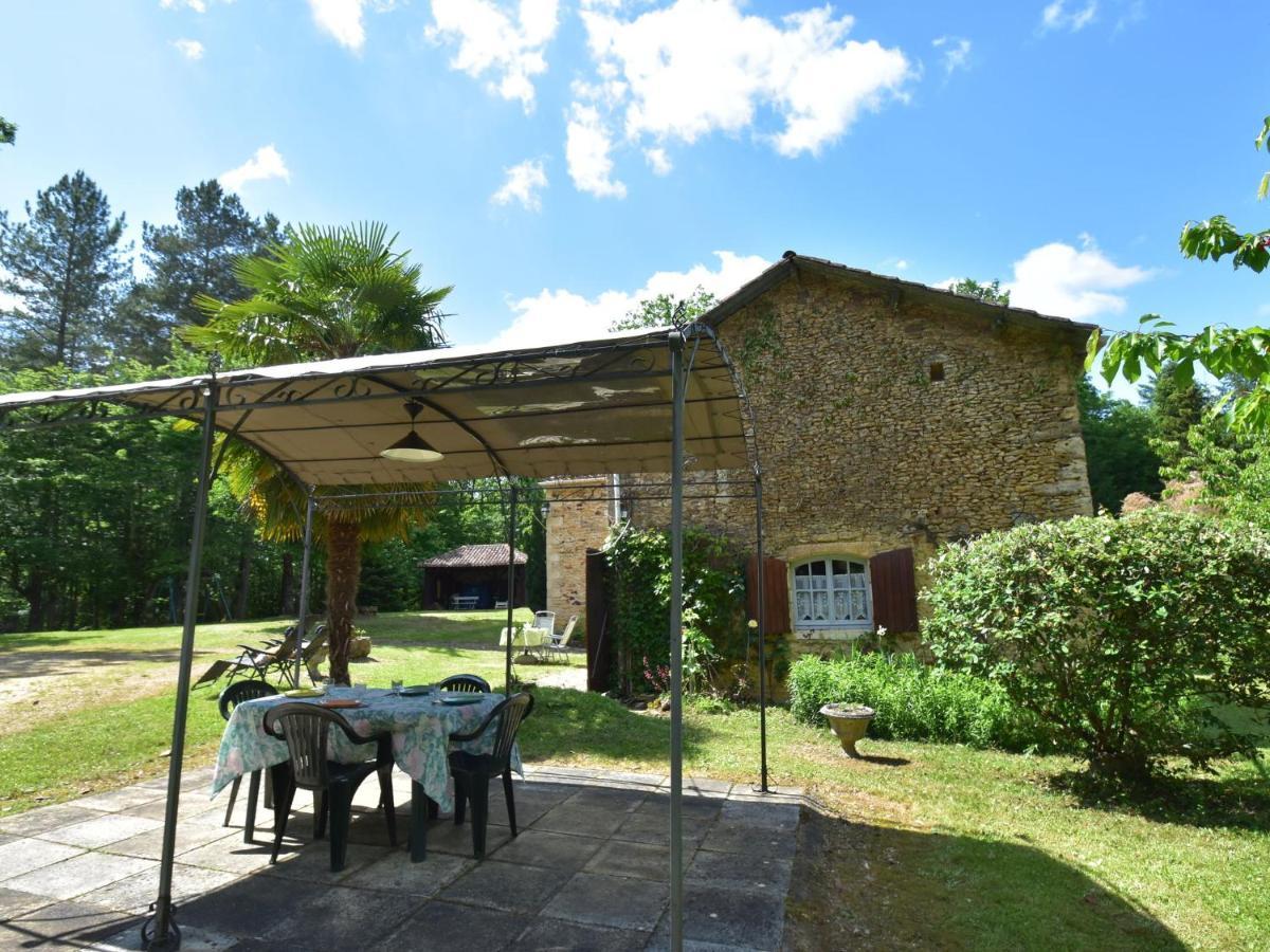 Cosy Holiday Home In Lantheuil With Garden Villefranche-du-Périgord المظهر الخارجي الصورة
